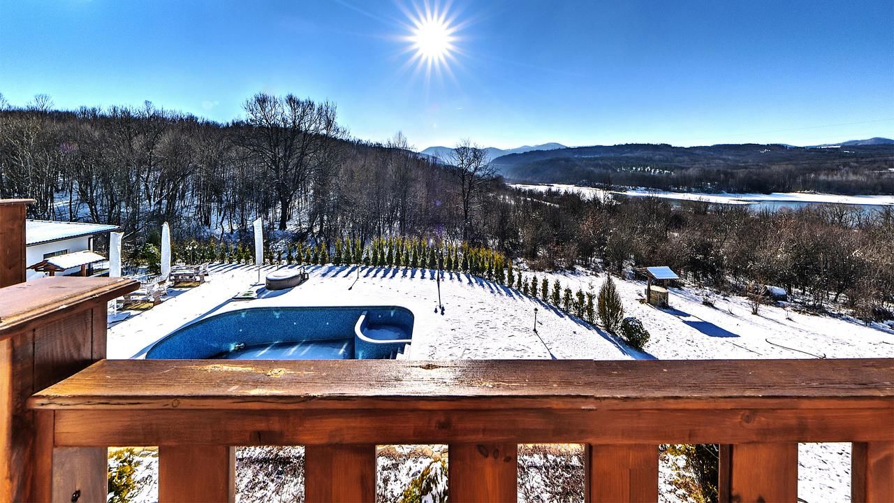 Отель Family Hotel KrisBo Donkovtsi-19